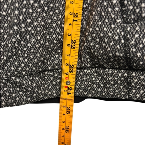 Lululemon Women’s Full Zip Hit It Jacket Frozen Fizz White Black Size 8 - Picture 13 of 13
